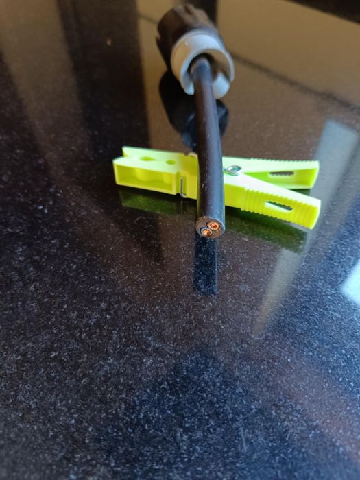 Vendo extensão 110 metros de cabo fvv 2 condutores, 6mm