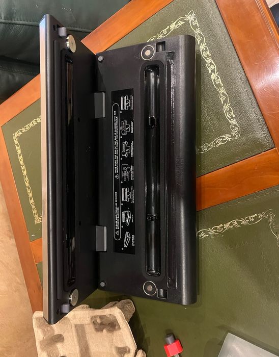 Вакууматор  новый