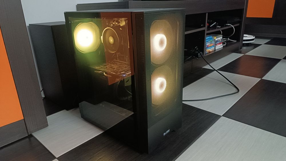 Komputer z RTX 5050 | Ryzen 4500 | 16GB RAM