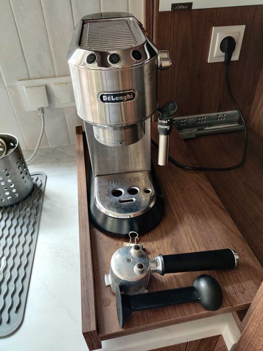 Ekspres do kawy DeLonghi EC685.M