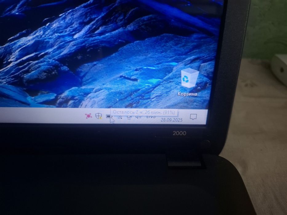 Ноутбук HP  2000