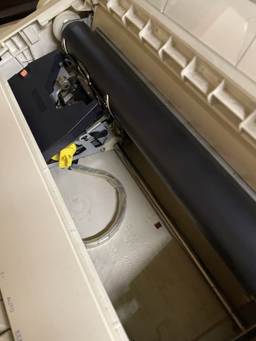 máquina de escrever eletrónica Brother AX-110