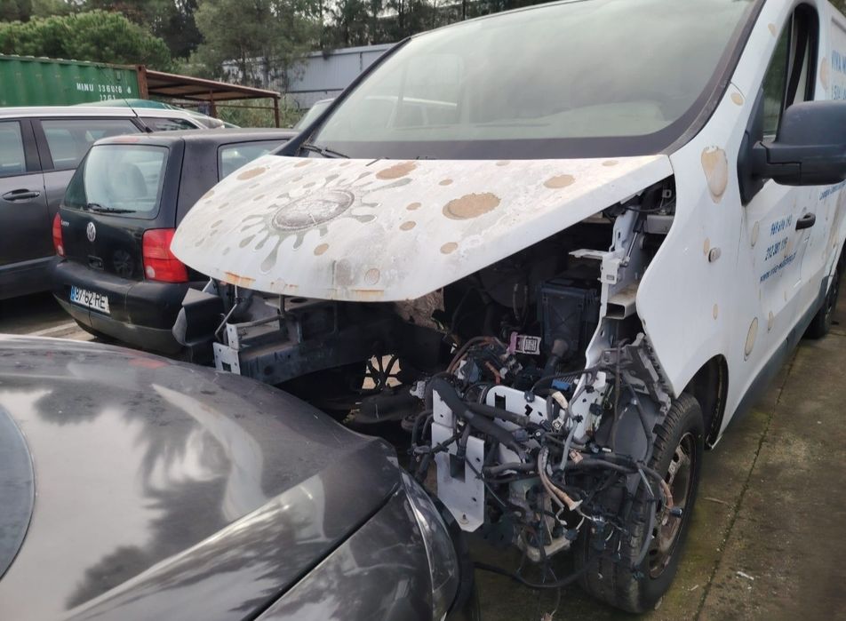 Opel Vivaro 1.6 Cdti de 2015 sem motor, com documentos em ordem (Leia toda a descrição do anuncio)