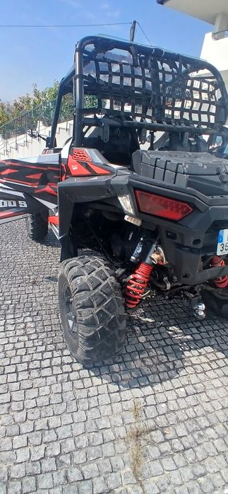 Polaris 900s preto