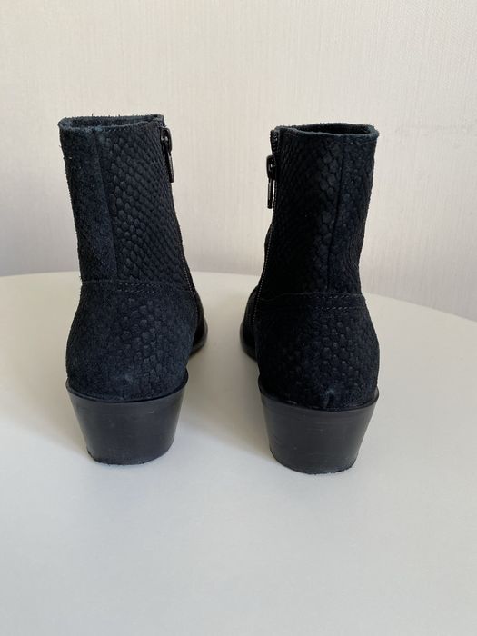 Замшеві козаки answear