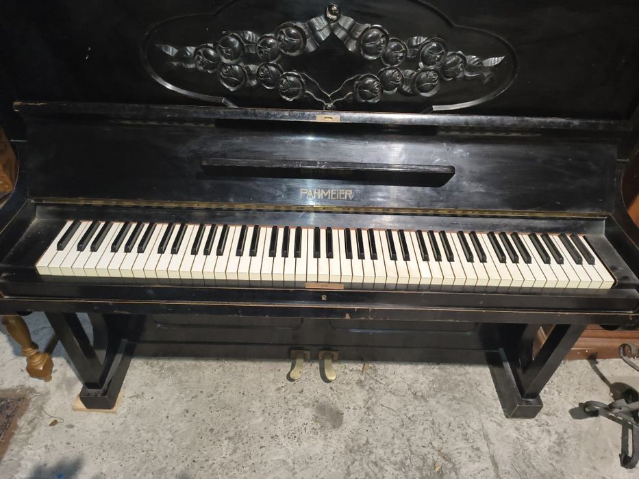 Piano czarne sprawne