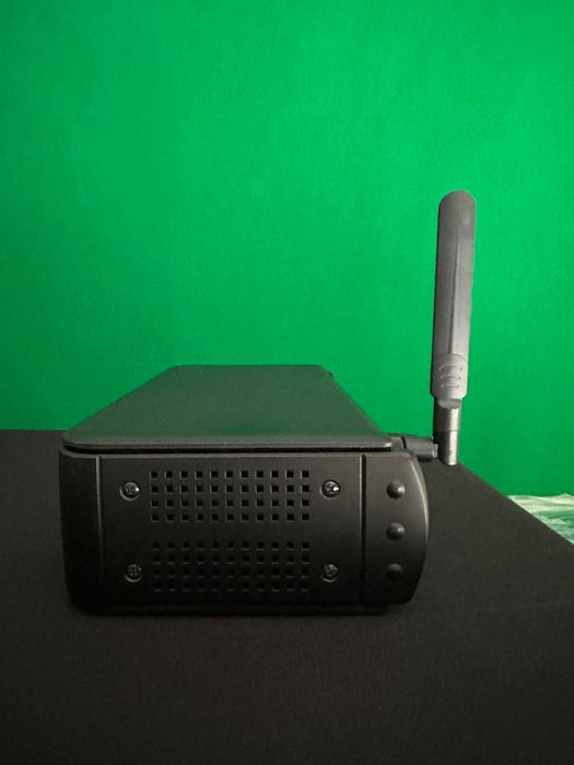 RCF M18 Digital Wireless Mixer com Case