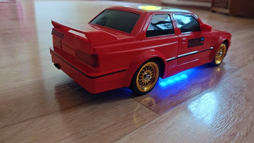 Samochód zdalnie sterowany model BMW E30 M3 do Driftu z serii classic