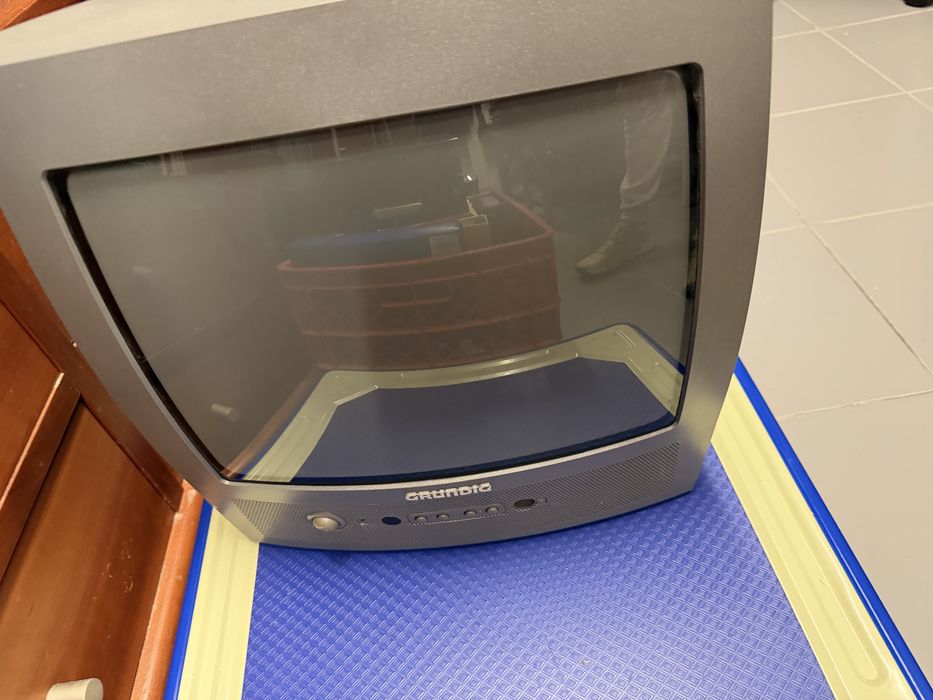 Tv Grunding antiga - modelo pequeno