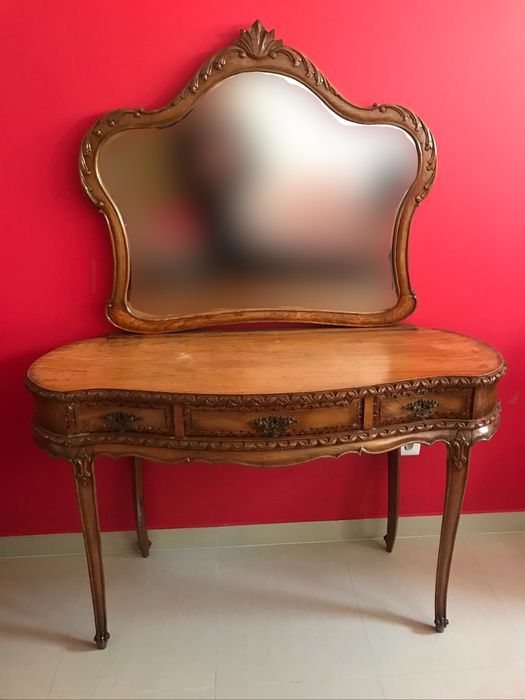 Penteadeira madeira vintage + cadeiras