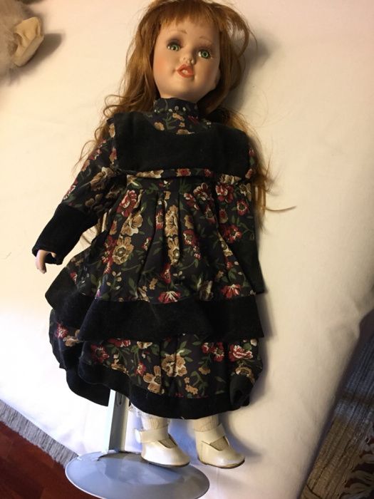 Bonecas de Porcelana c/ s/ suporte
