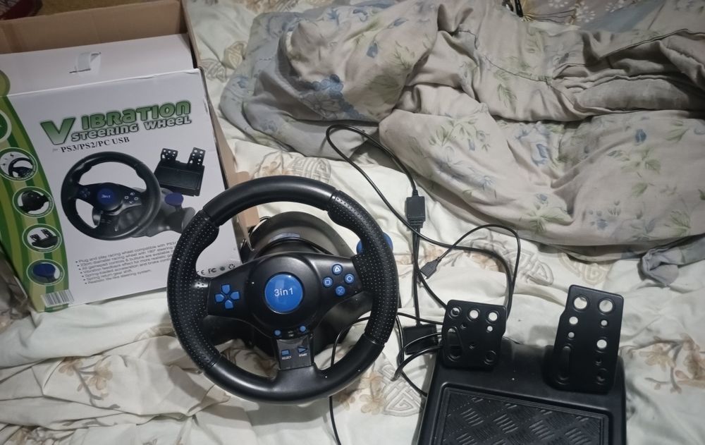 Продаю игровой руль
