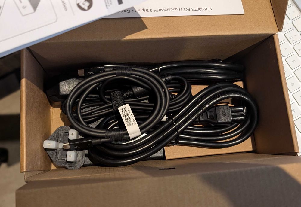 Kensington SD5000T5 Thunderbolt 5 Triple 4K Docking Station - Novo