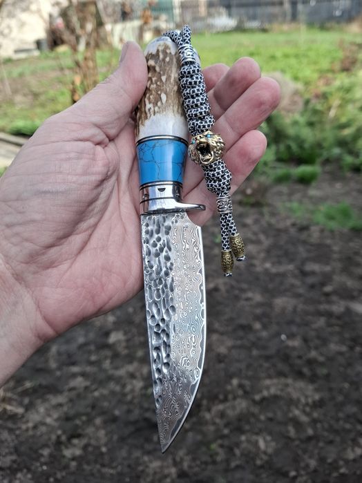 Нож из дамасской стали