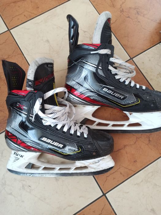 Ковзани для заняття хокеєм