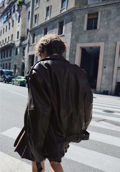 Продам куртку косуху  Zara