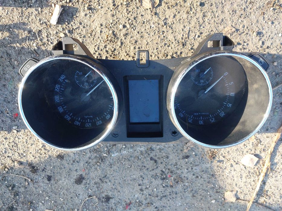 Licznik skoda yeti  2.0tdi  5l0--920--840d