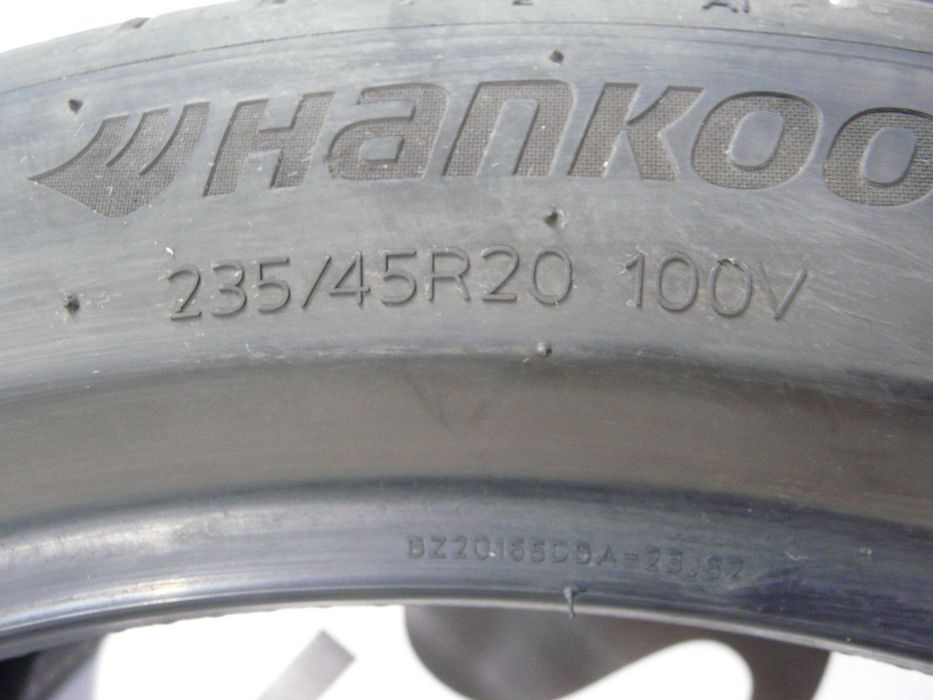 Opony letnie x4 235/45R20 Hankook #E142