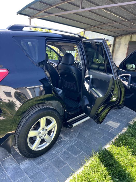 Продам Toyota RAV4 2007