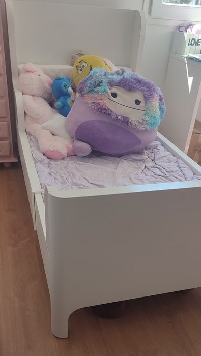 Cama criança extensível com colchão.