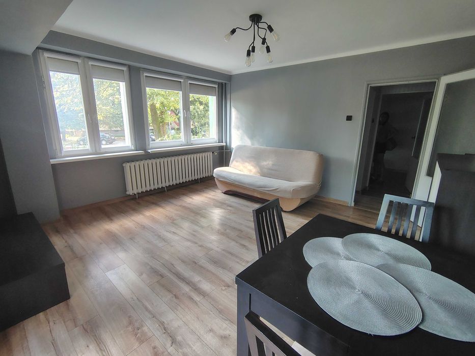 2 pokojowe mieszkanie do wynajęcia -Tysiąclecie. Odnowione - Parter - Ciche - Duży balkon.