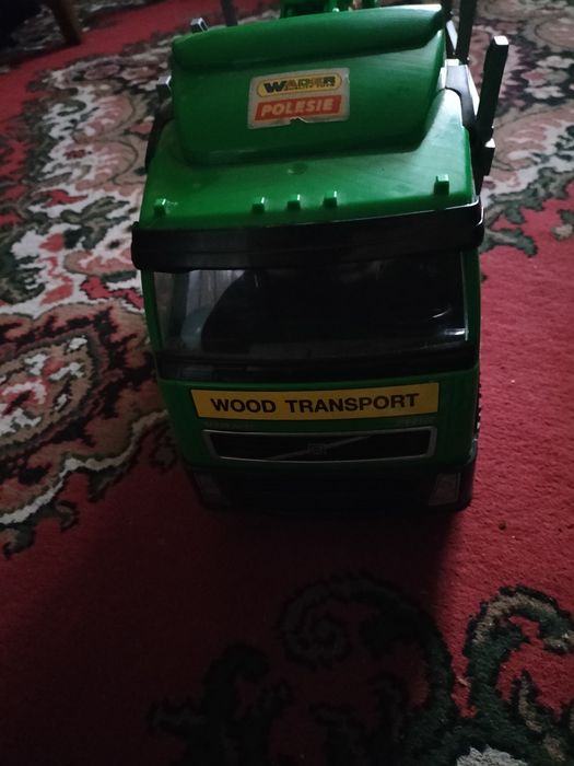 Samochód leśny Wader-zabawka.