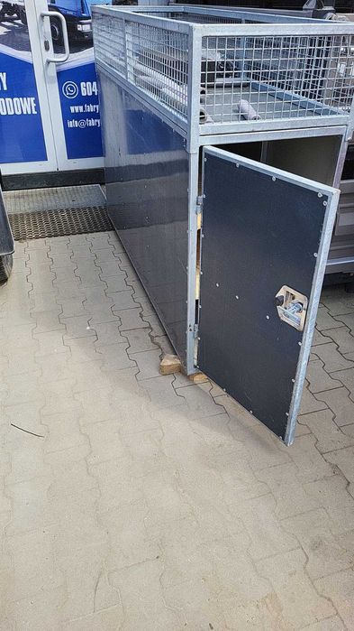 skrzynka narzędziowa zakabinowa - nowa  producent