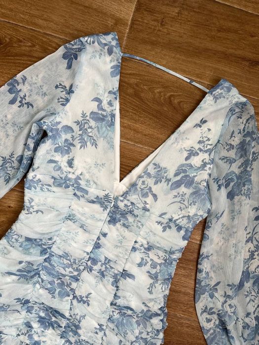 Сукня ніжно блакитна