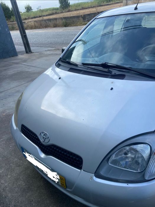 Toyota yaris, 998cc, gasolina, económico, nacional, estofos como novos, ideal para o dia a dia
