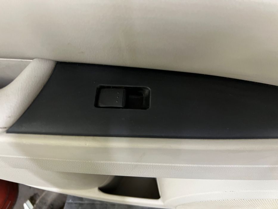 Карта двери задняя левая Mazda CX-7 07-12гг.