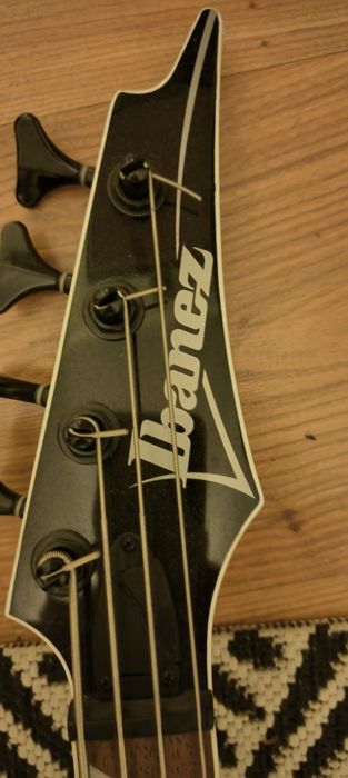 Ibanez bass Rgb300