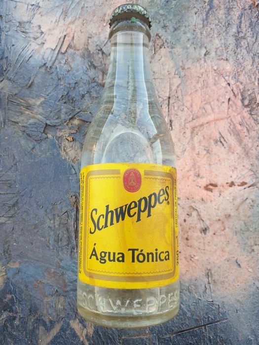 Garrafa antiga da Schweppes