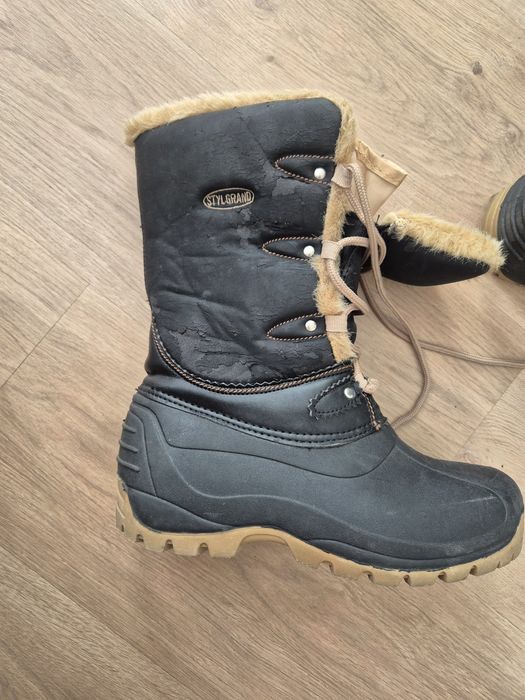 Botas neve em bom estado