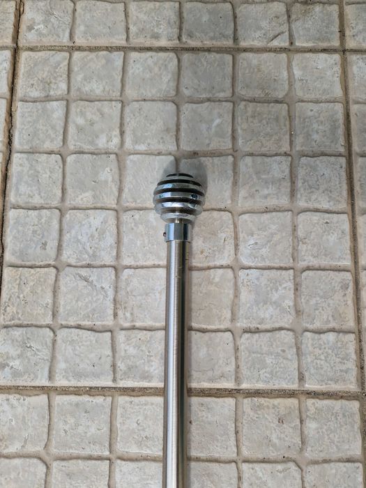 Varão em inox com argolas mas sem suportes