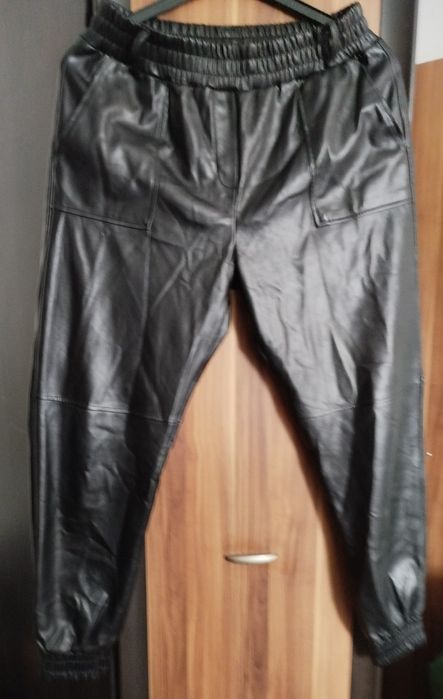 Spodnie damskie Reserved Eco skóra rozmiar L stan idealny