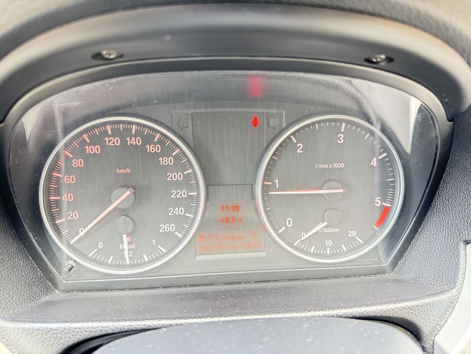 BMW e91 touring 320D 2011 rok panorama jasne skóry 2 właściciel