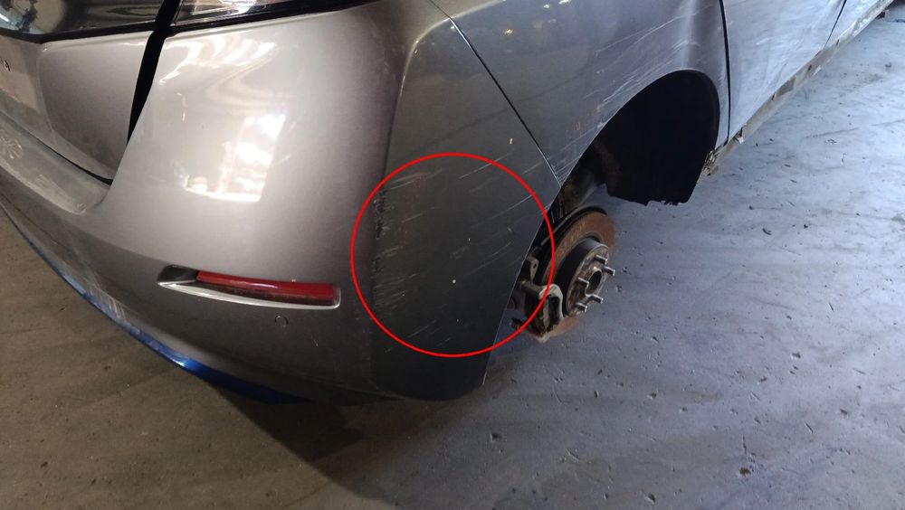 Pára-choques trás NISSAN Leaf EV (ZE1)