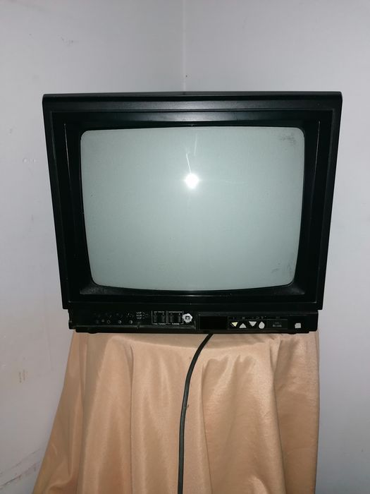 TV para peças 33cm
