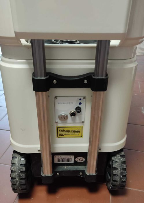Máquina lançar bolas, ténis