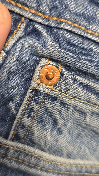 Продам  джинси Levi's 512