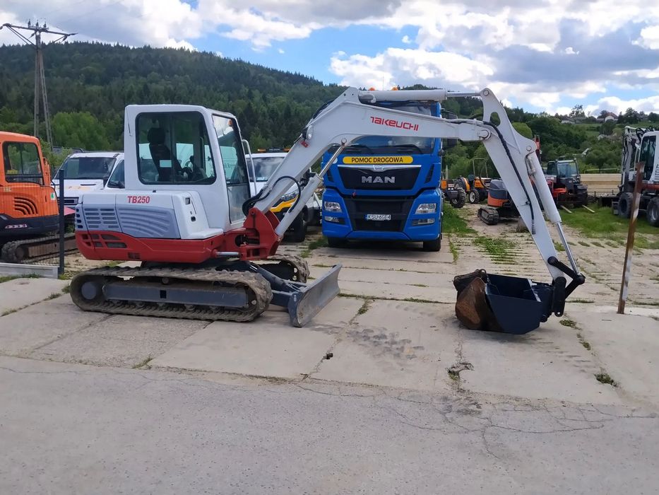 Takeuchi tb 250  minikoparka tekeuchi tb250 5ton nie yanmar kubota volvo jcb cat