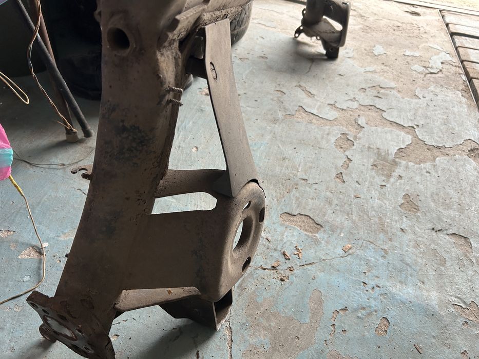 Защитная накладка задней балки