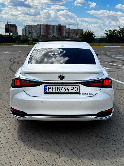 Lexus ES 2021 300h e-CVT