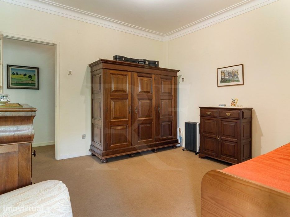 Apartamento familiar T5 na Estrela | Prédio com elevador