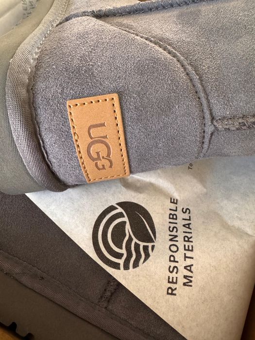 Vendo Botas UGG cinza