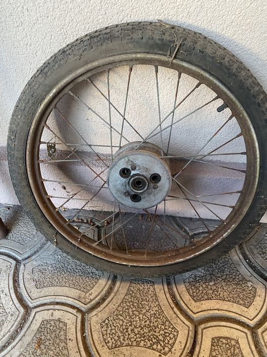Продам колеса з мопеда . Вживане