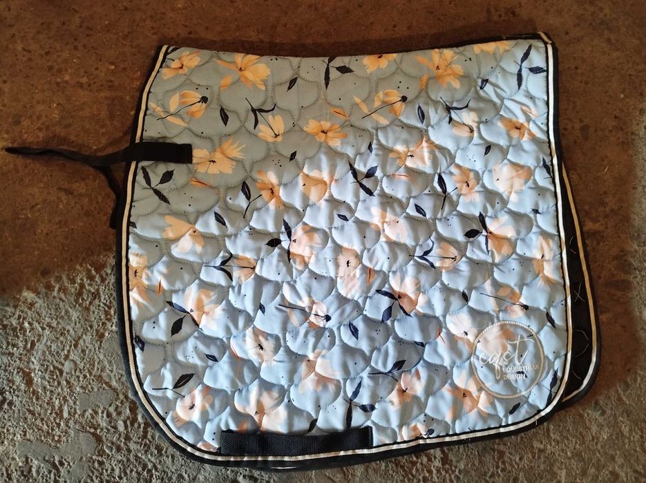 Sprzedam 3 czapraki Full