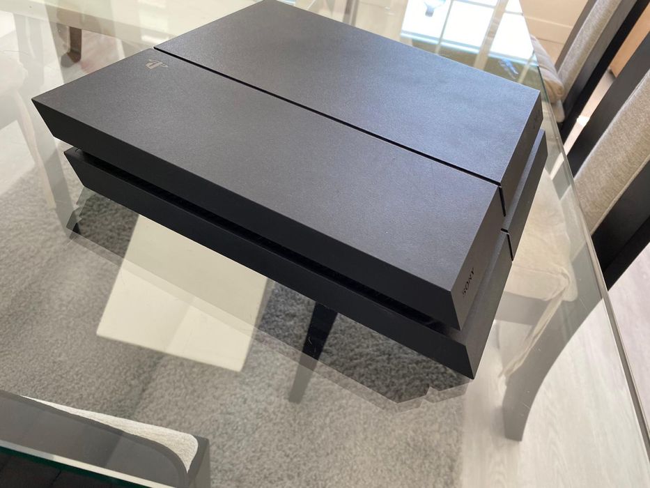 Ps4  - 1 TB Impecável