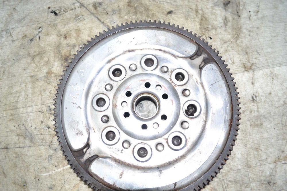 Маховик демпферний двухмасовий Ford Focus II Volvo V50 Volvo S40 1.6 hdi 05-09 роки GGV30000039