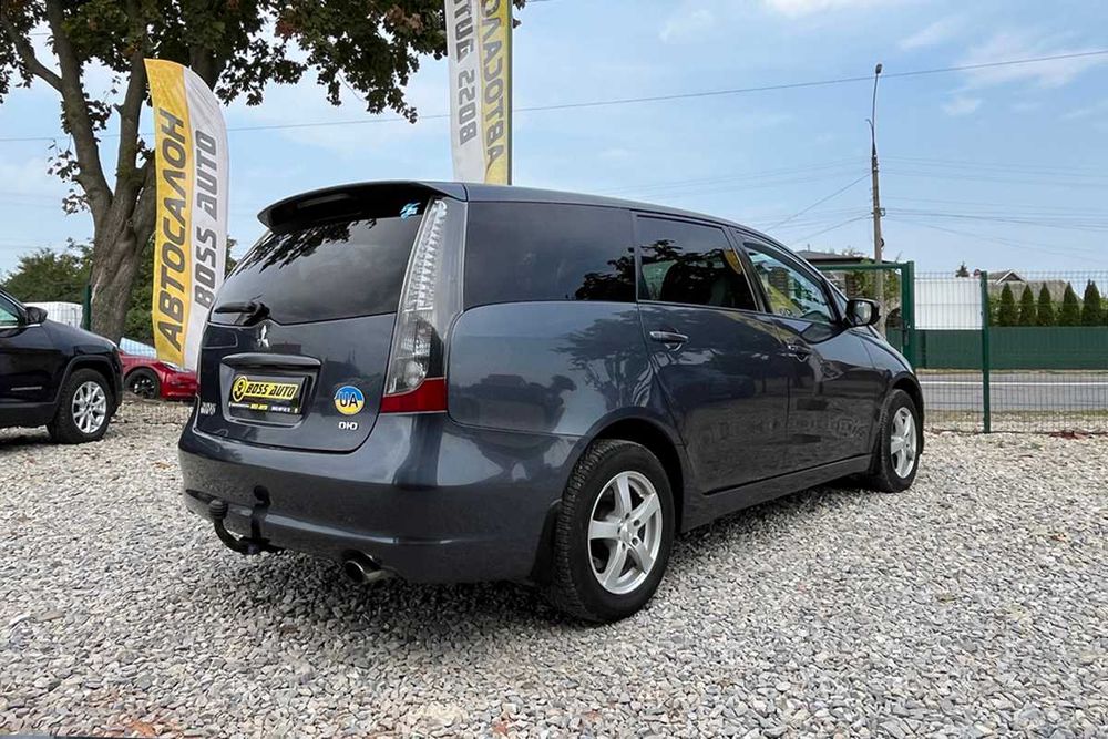 Mitsubishi Grandis 2005